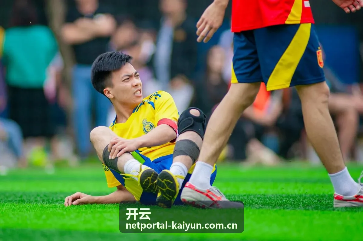 开云本周焦点图集：足球赛场拼抢瞬间